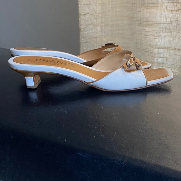 Chanel brown white leather heels mules slip ons slides 36.5 - Picture 5 of 8
